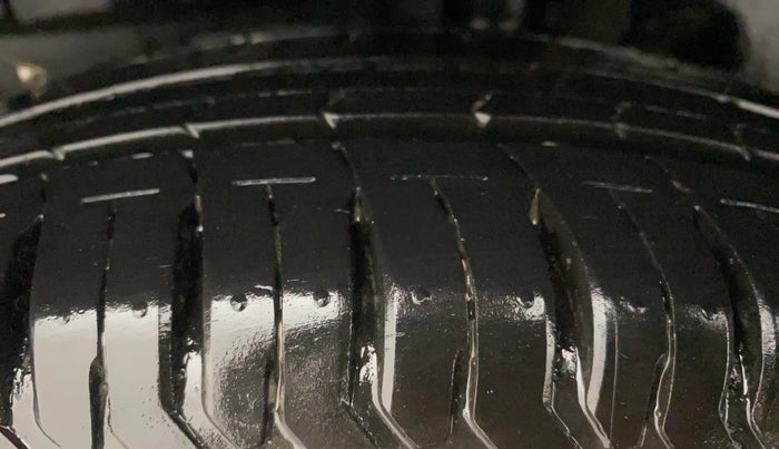 2017 Maruti Dzire VXI, Petrol, Manual, 9,915 km, Left Rear Tyre Tread