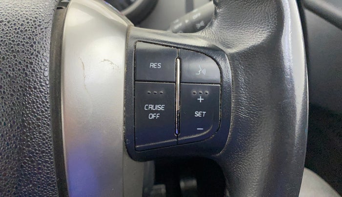 2021 Mahindra XUV500 W11 AT, Diesel, Automatic, 91,976 km, Adaptive Cruise Control