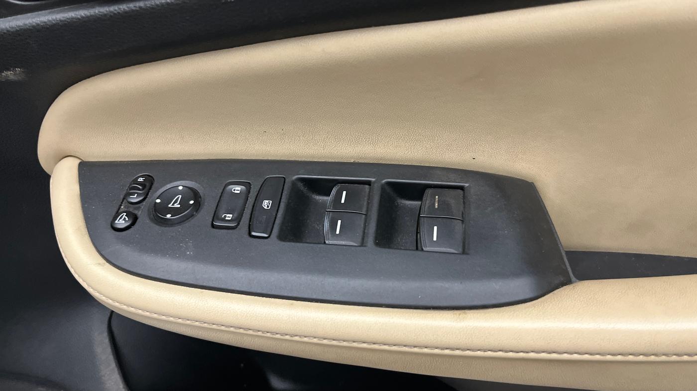 2021 Honda City 1.5L I-VTEC ZX CVT, Petrol, Automatic, 70,821 km, Driver Side Door Panels Control