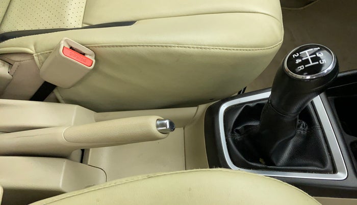 2017 Maruti Dzire VXI, Petrol, Manual, 55,255 km, Gear Lever