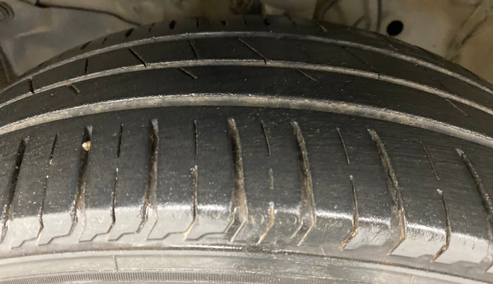 2015 Honda City VX MT PETROL, Petrol, Manual, 61,115 km, Left Front Tyre Tread