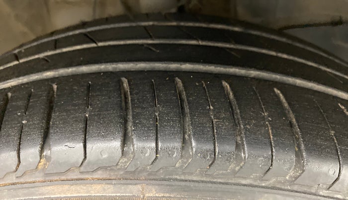 2015 Honda City VX MT PETROL, Petrol, Manual, 61,115 km, Right Front Tyre Tread