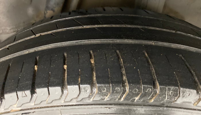 2015 Honda City VX MT PETROL, Petrol, Manual, 61,115 km, Left Rear Tyre Tread