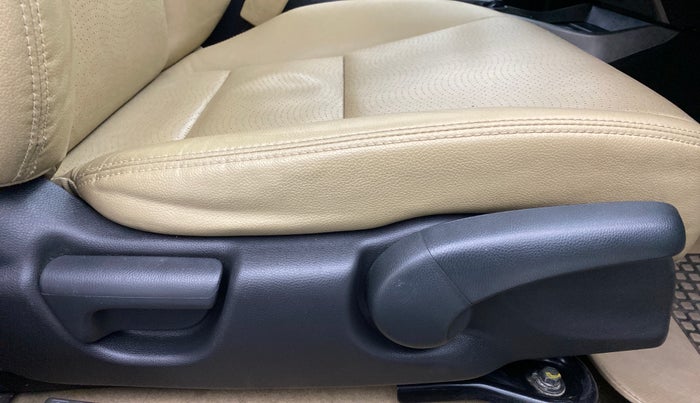 2015 Honda City VX MT PETROL, Petrol, Manual, 61,115 km, Driver Side Adjustment Panel
