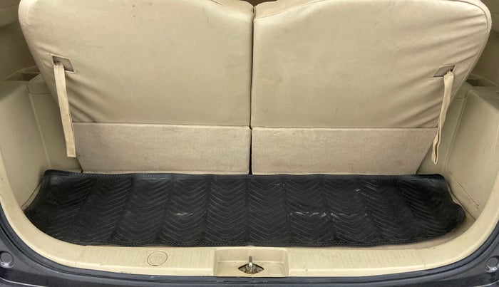 2017 Maruti Ertiga VXI ABS, Petrol, Manual, 68,104 km, Boot Inside