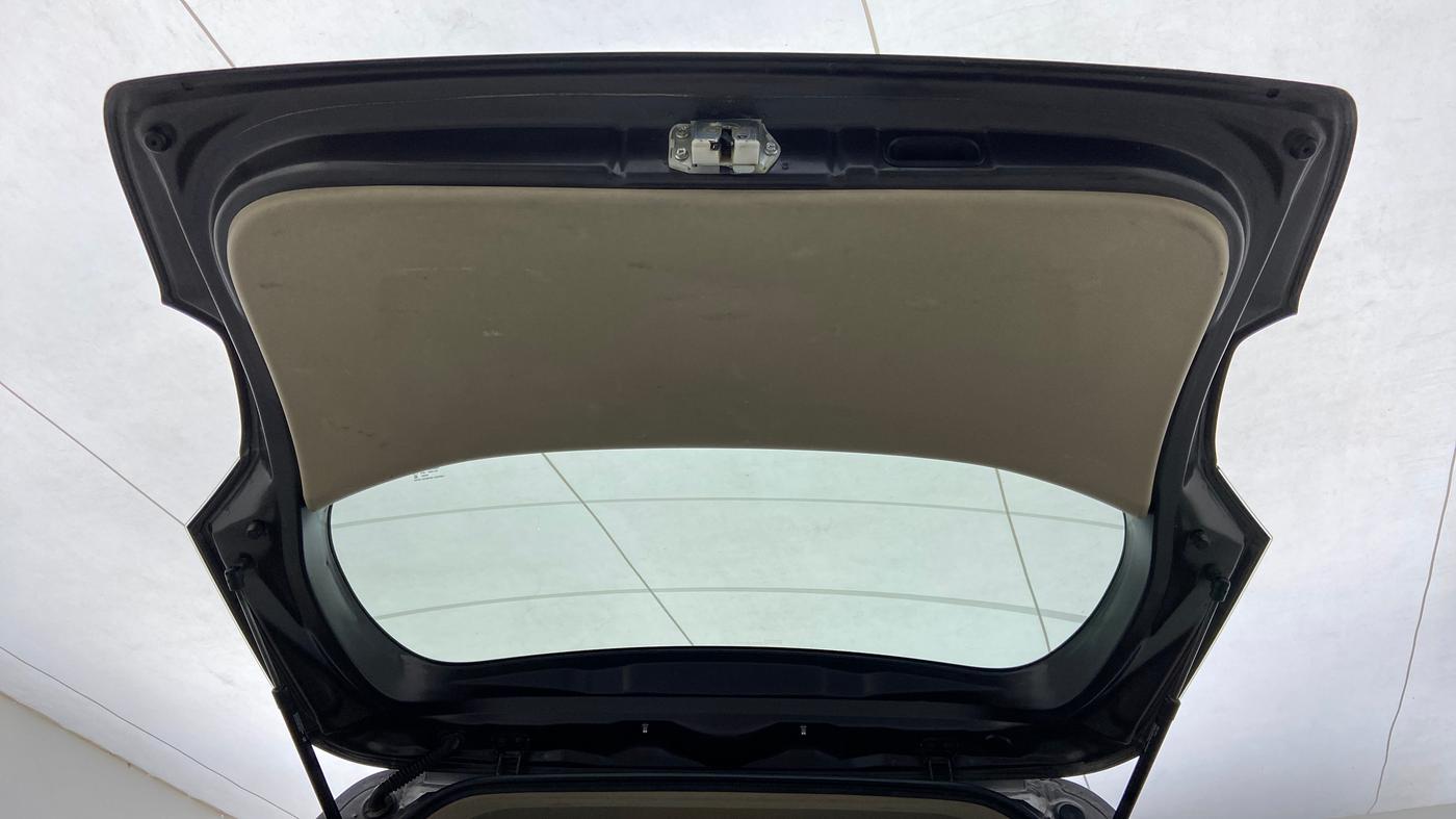 2017 Maruti Ertiga VXI ABS, Petrol, Manual, 68,104 km, Boot Door Open