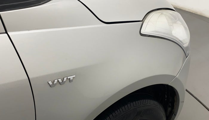 2013 Maruti Swift VXI, Petrol, Manual, 77,076 km, Right fender - Slightly dented