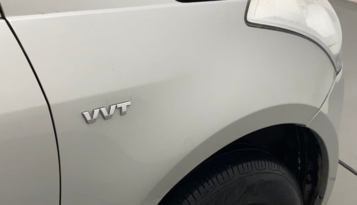 2013 Maruti Swift VXI, Petrol, Manual, 77,076 km, Right fender - Minor scratches