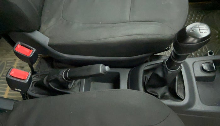 2016 Renault Kwid RXL, Petrol, Manual, 31,232 km, Gear Lever