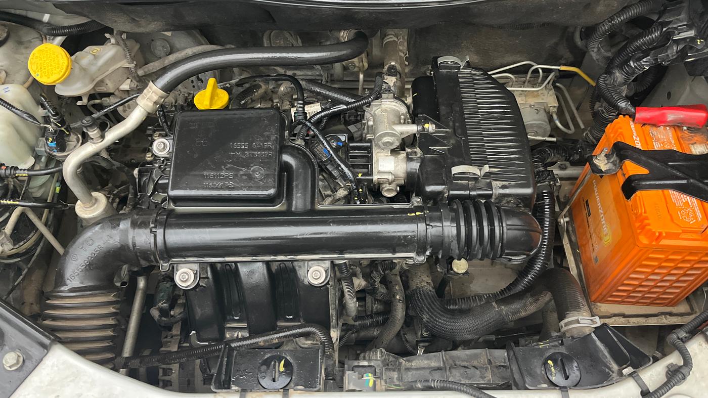 2024 Nissan MAGNITE XE, Petrol, Manual, 41,949 km, Engine View