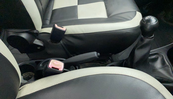 2013 Toyota Etios Liva G, Petrol, Manual, 51,778 km, Gear Lever