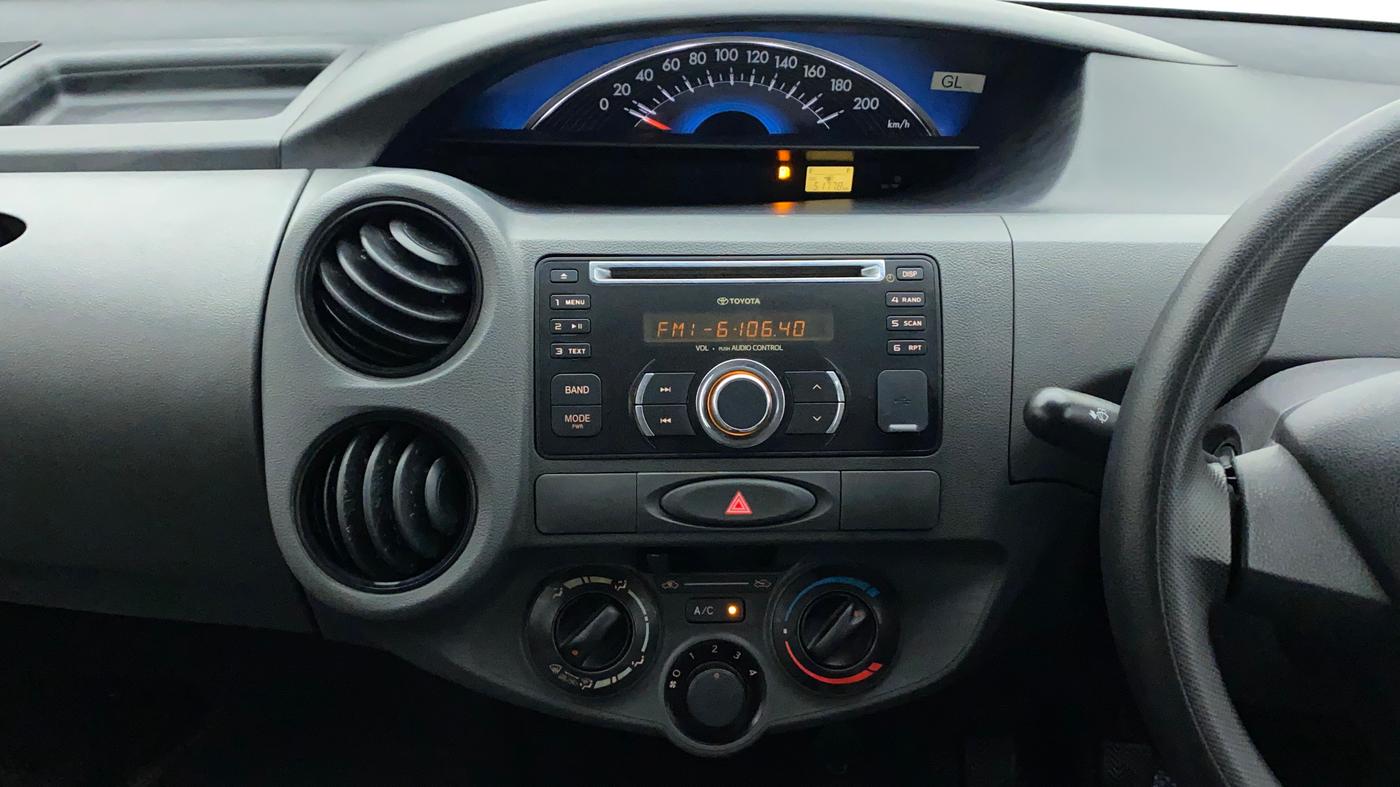 2013 Toyota Etios Liva G, Petrol, Manual, 51,778 km, Air Conditioner