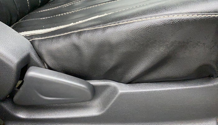 2015 Renault Kwid RXT, Petrol, Manual, 33,693 km, Driver Side Adjustment Panel