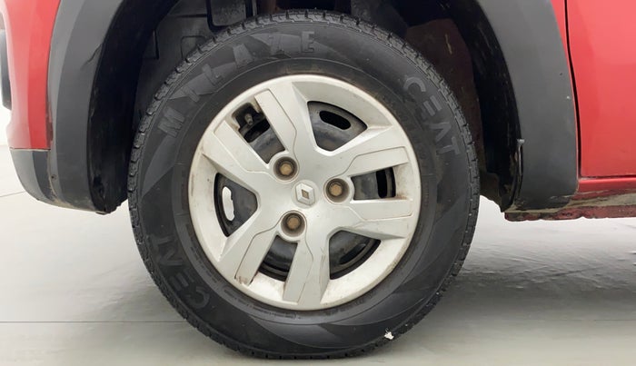 2015 Renault Kwid RXT, Petrol, Manual, 33,693 km, Left Front Wheel