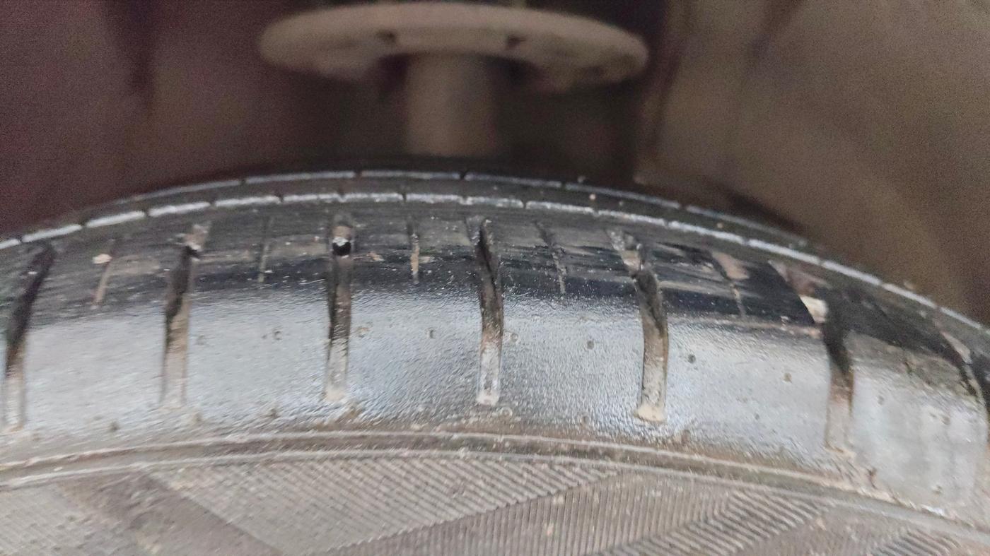 2021 Maruti Baleno ZETA PETROL 1.2, Petrol, Manual, 23,616 km, Right Front Tyre Tread