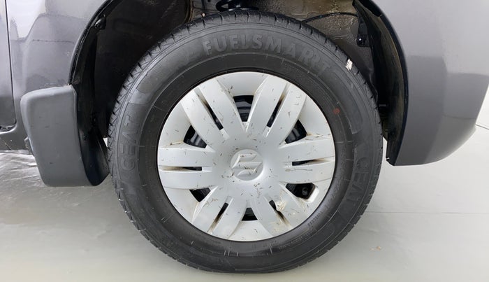 2021 Maruti Alto LXI CNG, CNG, Manual, 30,310 km, Right Front Wheel