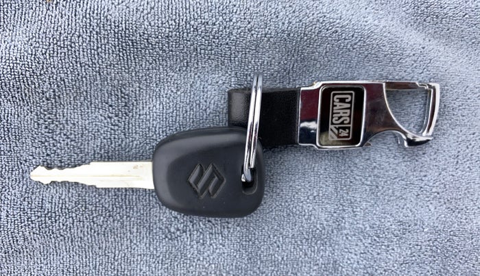 2021 Maruti Alto LXI CNG, CNG, Manual, 30,310 km, Key Close Up