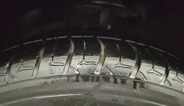 2018 Maruti Baleno ALPHA CVT PETROL 1.2, Petrol, Automatic, 80,698 km, Left Front Tyre Tread
