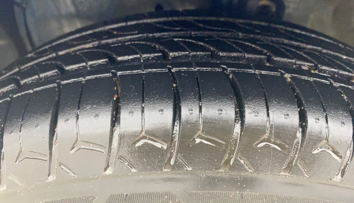 2020 Maruti Celerio VXI CNG, CNG, Manual, 75,445 km, Left Front Tyre Tread