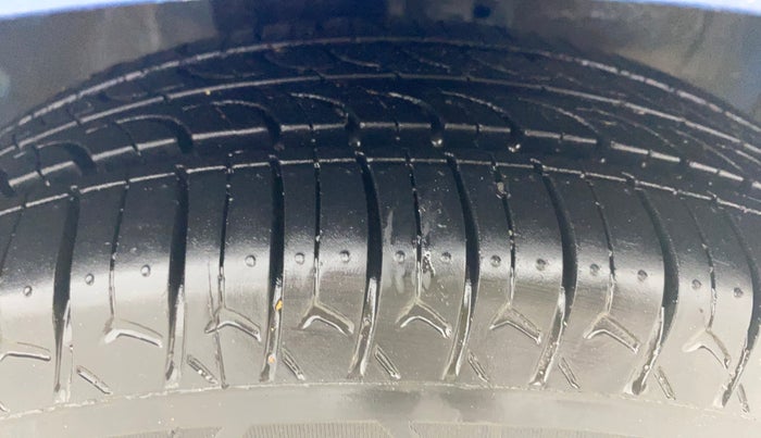 2020 Maruti Celerio VXI CNG, CNG, Manual, 75,445 km, Right Front Tyre Tread
