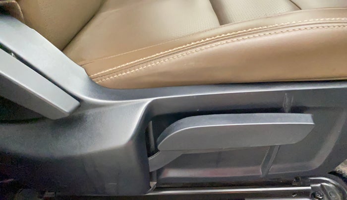 2019 Tata Harrier XZ 2.0L, Diesel, Manual, 73,532 km, Driver Side Adjustment Panel