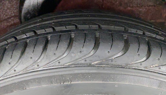 2011 Hyundai i20 MAGNA O 1.2, Petrol, Manual, 46,091 km, Left Rear Tyre Tread