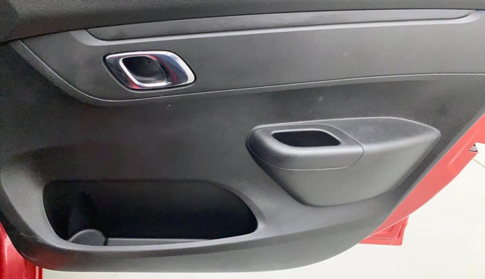 2019 Renault Kwid RXT Opt, Petrol, Manual, 8,638 km, Driver Side Door Panels Control