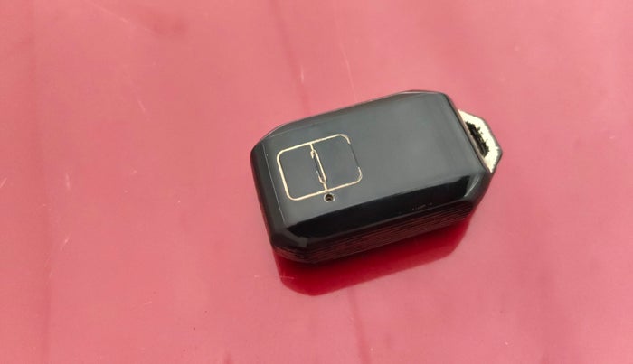 2021 Maruti Baleno ZETA PETROL 1.2, Petrol, Manual, 62,732 km, Key Close Up