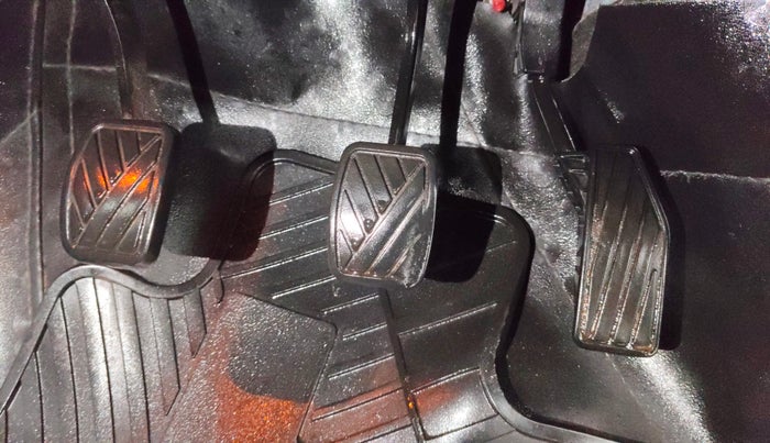 2021 Maruti Baleno ZETA PETROL 1.2, Petrol, Manual, 62,732 km, Pedals