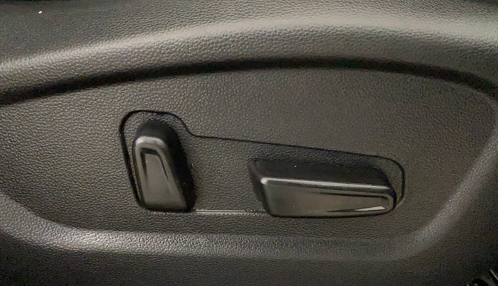 2018 Hyundai Creta SX (O) 1.6 PETROL, Petrol, Manual, 56,934 km, Driver Side Adjustment Panel