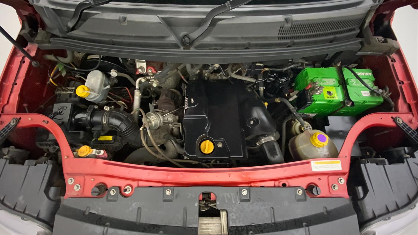 2018 Mahindra TUV300 T10 AMT DUAL TONE, Diesel, Automatic, 56,659 km, Open Bonet