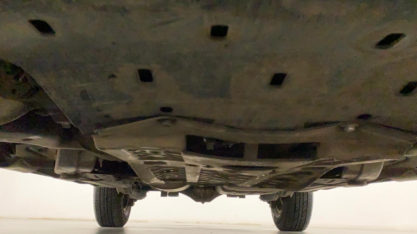 2018 Mahindra TUV300 T10 AMT DUAL TONE, Diesel, Automatic, 56,659 km, Front Underbody