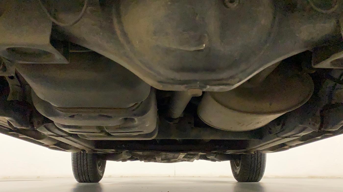2018 Mahindra TUV300 T10 AMT DUAL TONE, Diesel, Automatic, 56,659 km, Rear Underbody