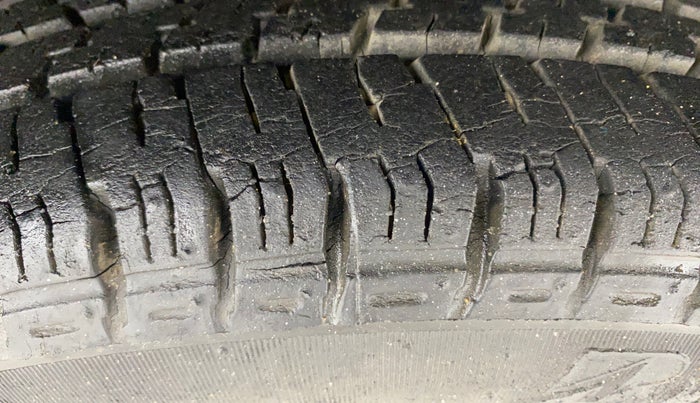 2015 Maruti Alto K10 VXI AMT, Petrol, Automatic, 25,874 km, Left Rear Tyre Tread