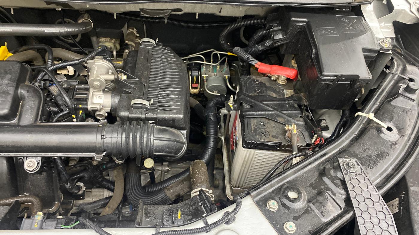 2023 Nissan MAGNITE XE, Petrol, Manual, 23,597 km, Engine View - Left