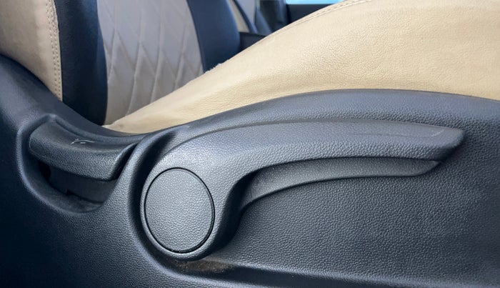 2018 Hyundai Creta SX PLUS 1.6 DIESEL, Diesel, Manual, 1,36,104 km, Driver Side Adjustment Panel