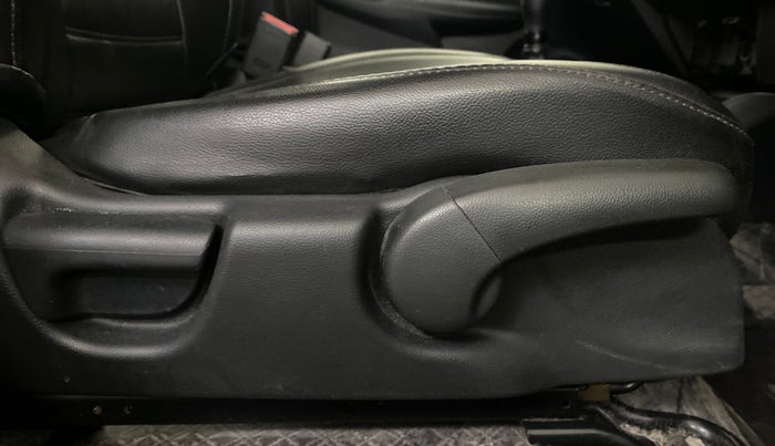 2018 Honda WR-V 1.2L I-VTEC S MT, Petrol, Manual, 59,928 km, Driver Side Adjustment Panel