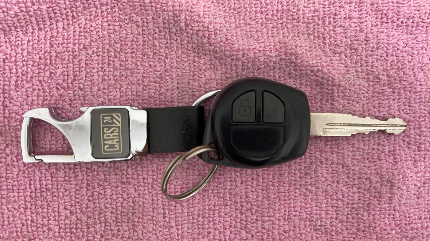 2013 Maruti Swift Dzire VXI, Petrol, Manual, 68,940 km, Key Close Up