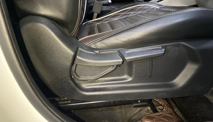 2023 Hyundai VENUE SX 1.5 CRDI, Diesel, Manual, 34,622 km, Driver Side Adjustment Panel