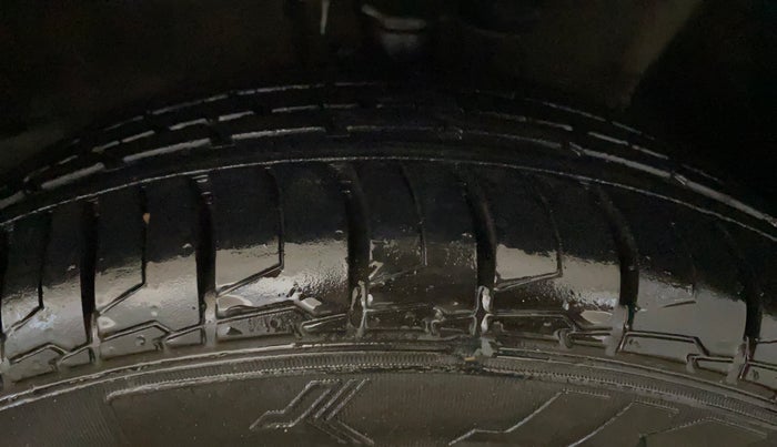 2018 Hyundai Verna 1.6 VTVT SX, Petrol, Manual, 51,957 km, Right Front Tyre Tread