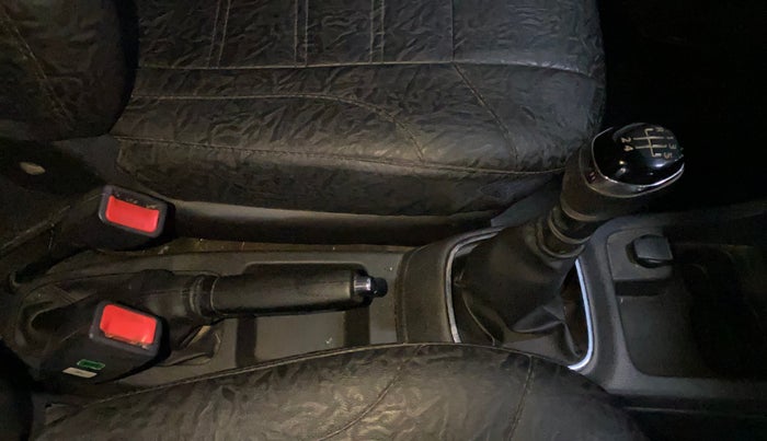 2019 Renault Kwid RXT 1.0 (O), Petrol, Manual, 24,133 km, Gear Lever