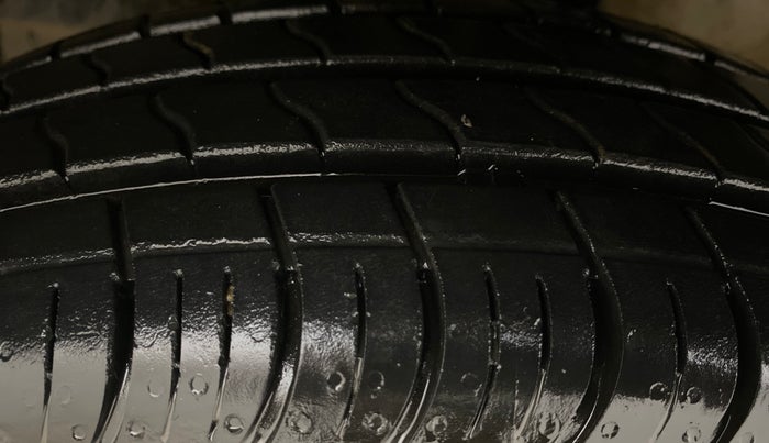 2021 Maruti New Wagon-R VXI 1.2 AMT, Petrol, Automatic, 46,750 km, Left Front Tyre Tread