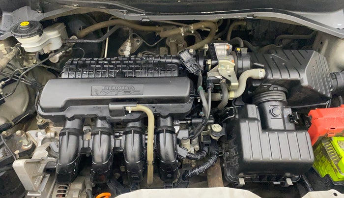 2017 Honda Amaze 1.2L I-VTEC S, Petrol, Manual, 1,29,943 km, Engine View