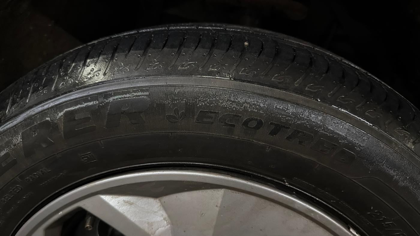 2023 Maruti BREZZA VXI S-CNG, CNG, Manual, 57,237 km, Right Front Tyre Tread