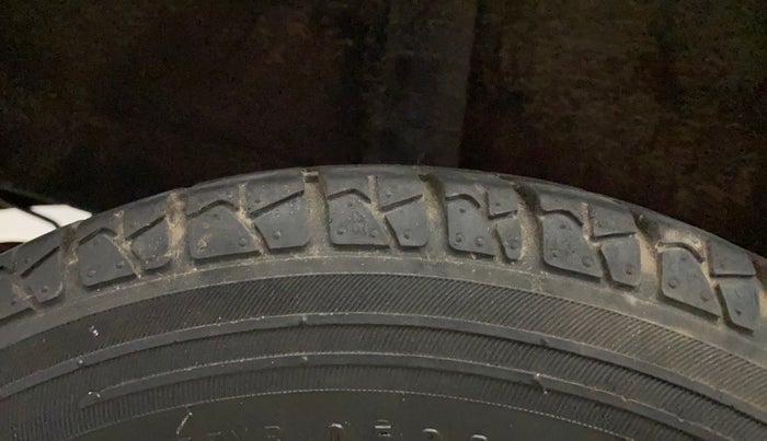 2017 Datsun Go Plus T, Petrol, Manual, 1,33,186 km, Right Rear Tyre Tread