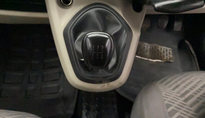 2017 Datsun Go Plus T, Petrol, Manual, 1,33,186 km, Gear Lever