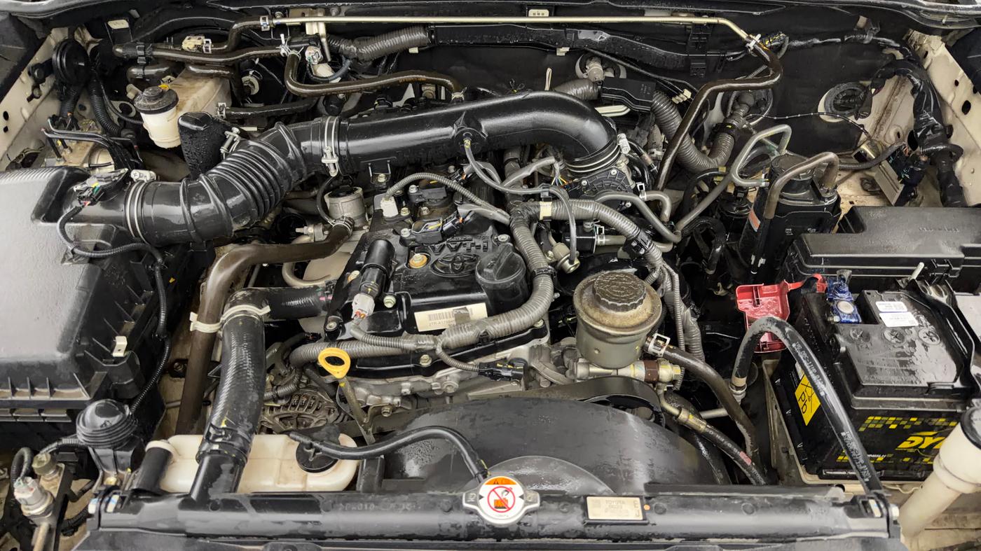 2017 Toyota Fortuner 2.7 4X2 MT, Petrol, Manual, 48,518 km, Engine View