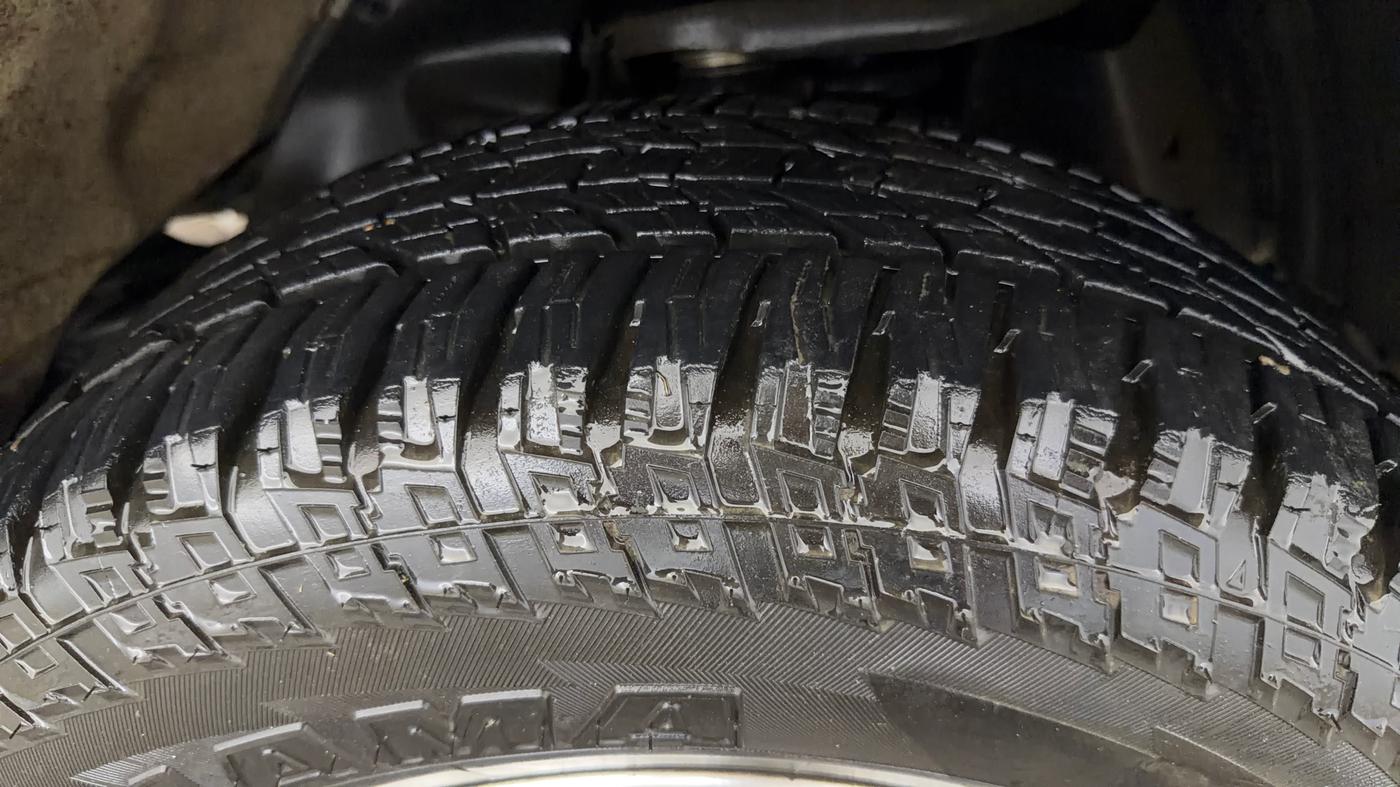 2017 Toyota Fortuner 2.7 4X2 MT, Petrol, Manual, 48,518 km, Right Front Tyre Tread