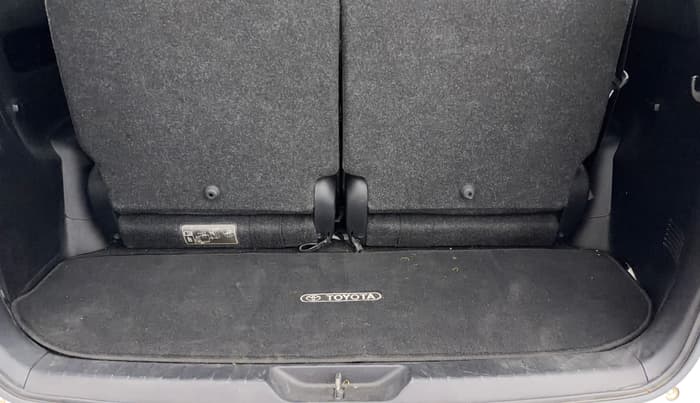 2017 Toyota Fortuner 2.7 4X2 MT, Petrol, Manual, 48,518 km, Boot Inside