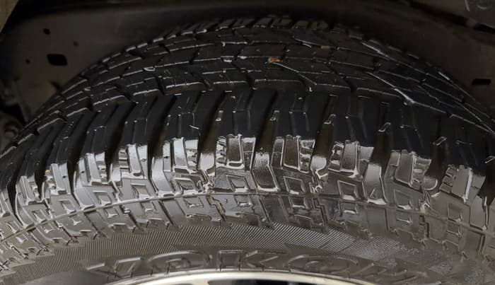 2017 Toyota Fortuner 2.7 4X2 MT, Petrol, Manual, 48,518 km, Left Rear Tyre Tread